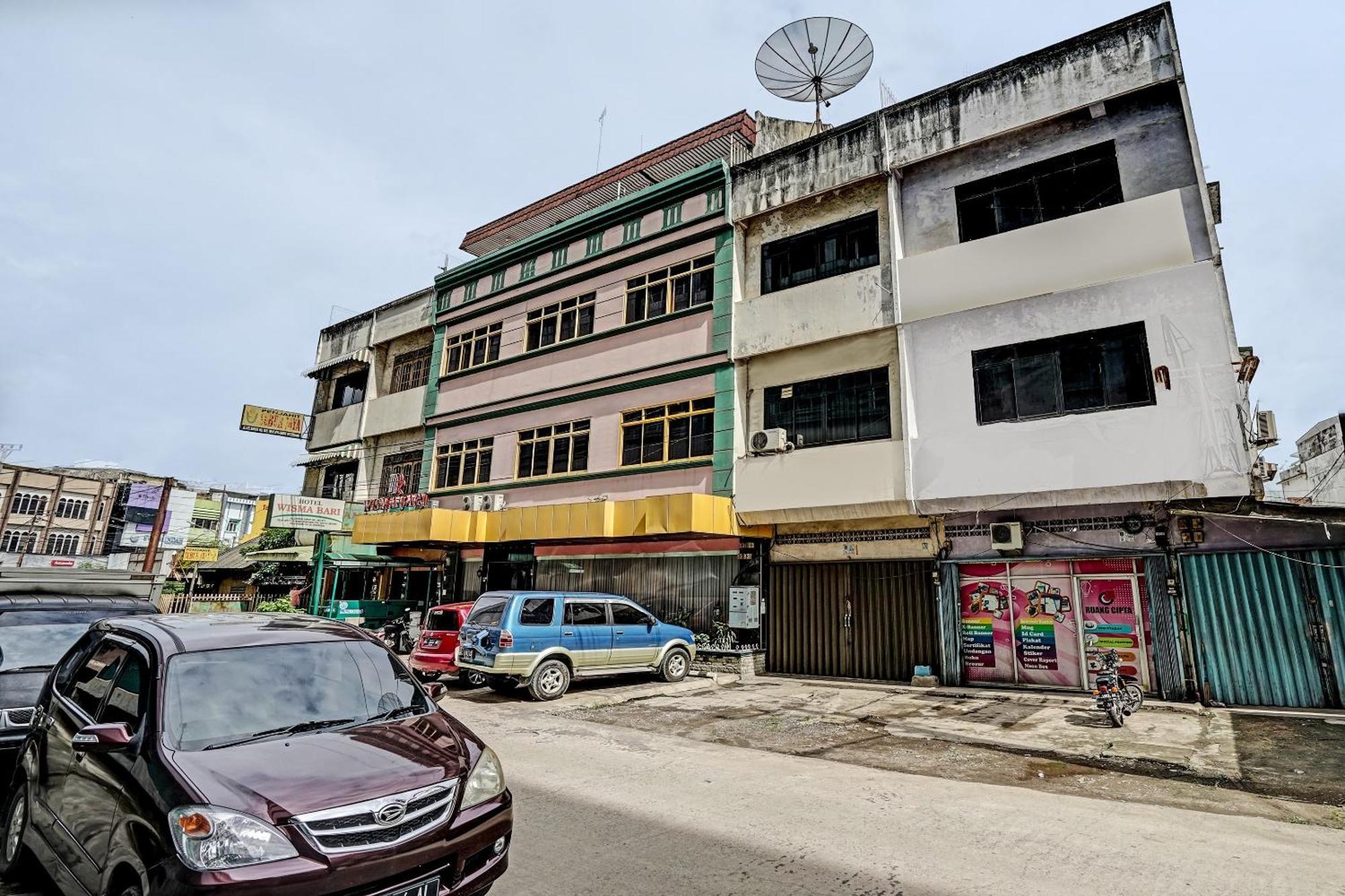 Super Oyo 91805 Hotel Wisma Bari Palembang Exterior foto