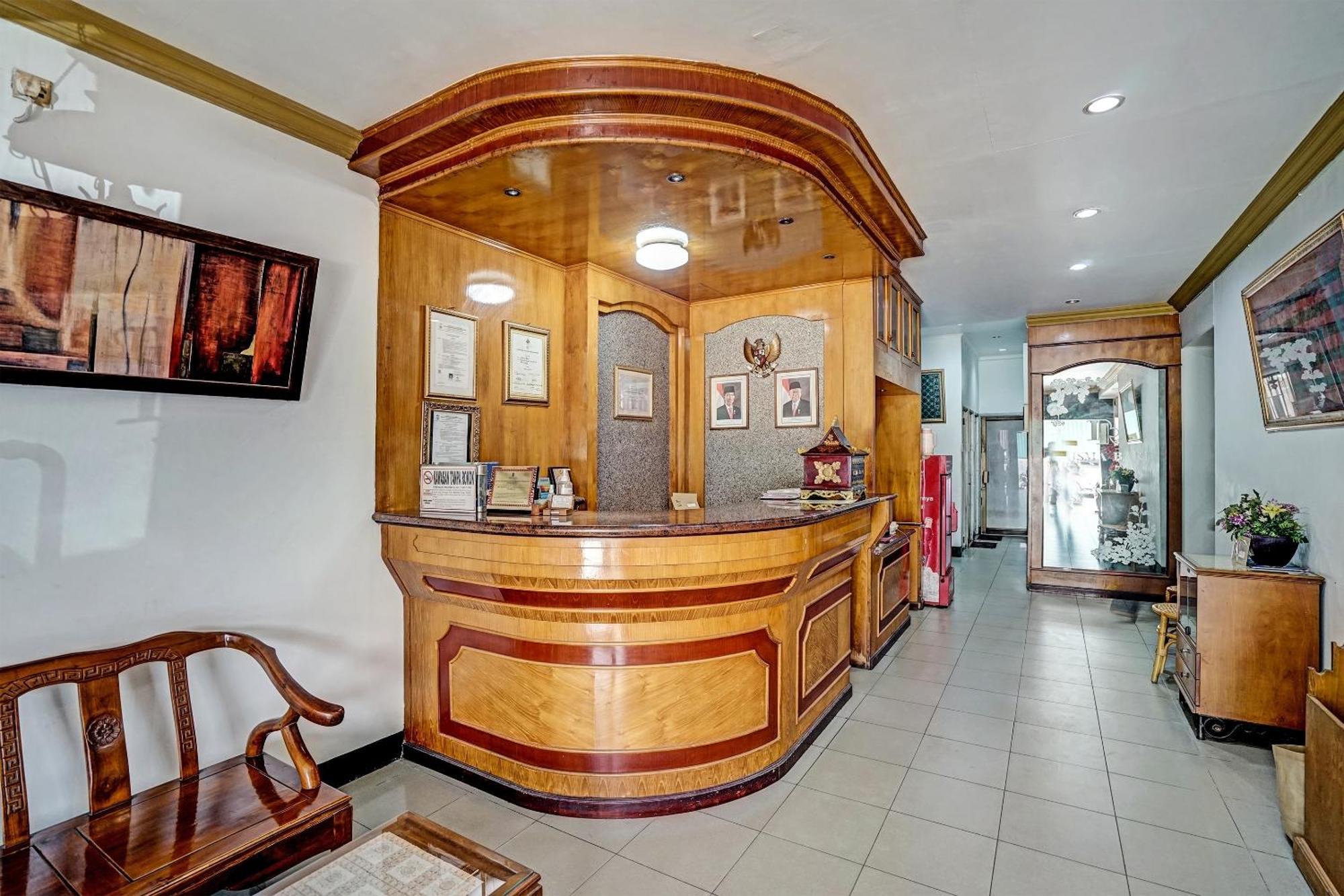 Super Oyo 91805 Hotel Wisma Bari Palembang Exterior foto